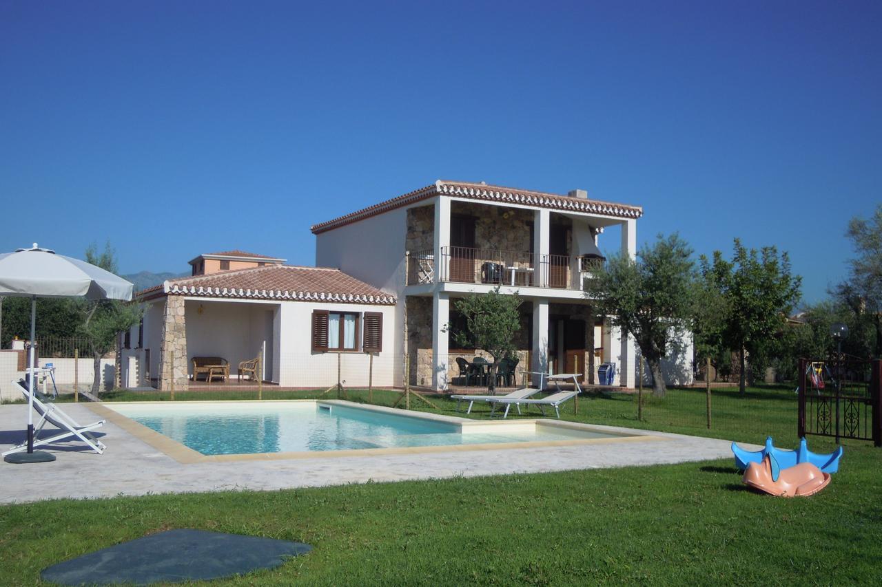 Oleandro Lotzorai Exterior foto